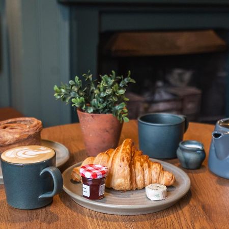 The Lazy Goose - Coffee House & Bedrooms Claypits Quarto foto