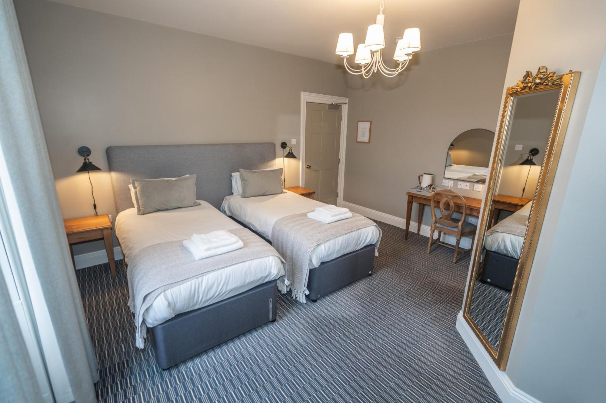 The Lazy Goose - Coffee House & Bedrooms Claypits Quarto foto